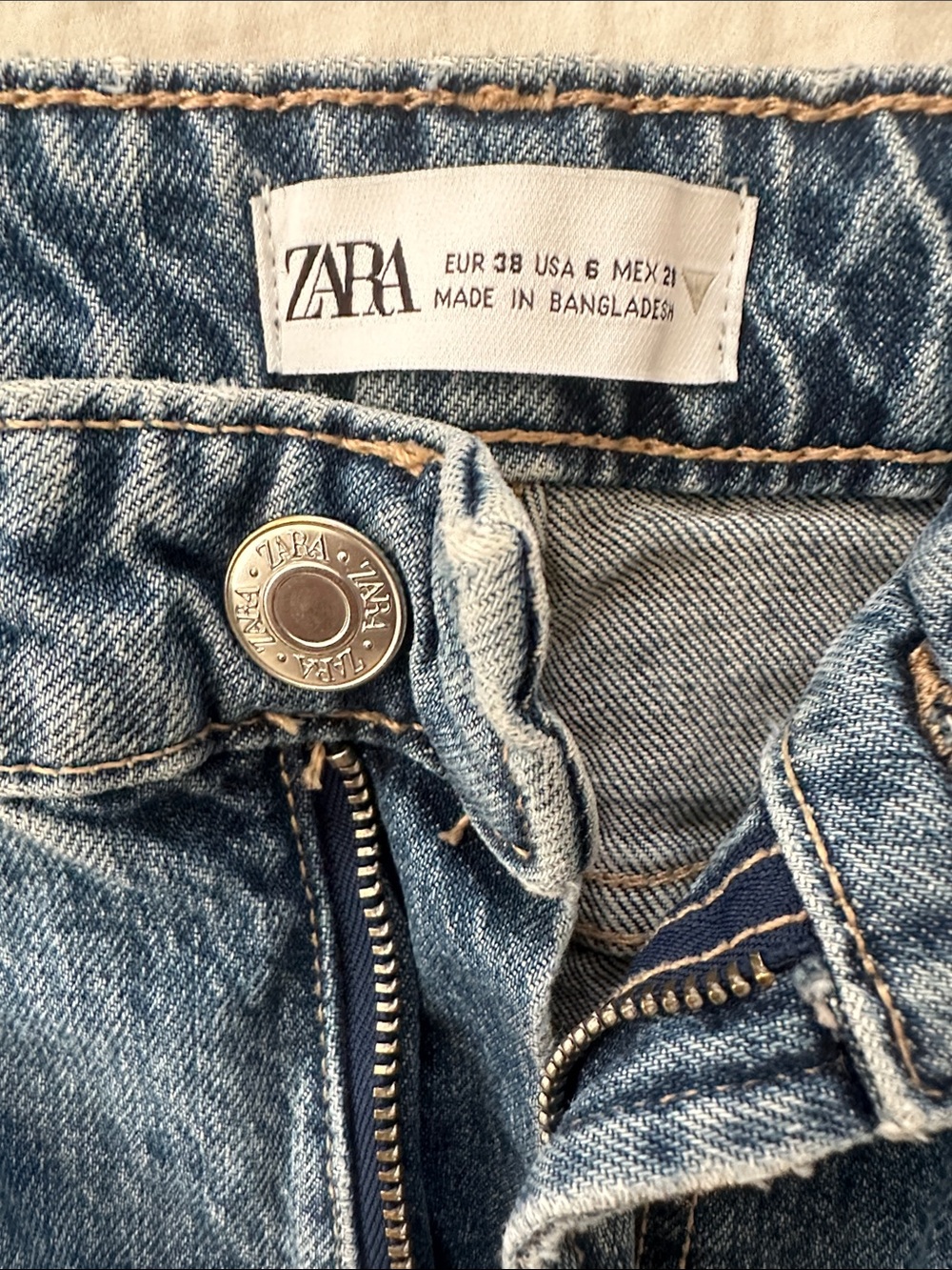 Zara Men’s Light Blue Denim Jeans with Branded Button